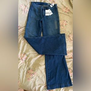 Gap Women’s Authentic Flair Mid Rise Stretch Jeans, 28R. NWT.